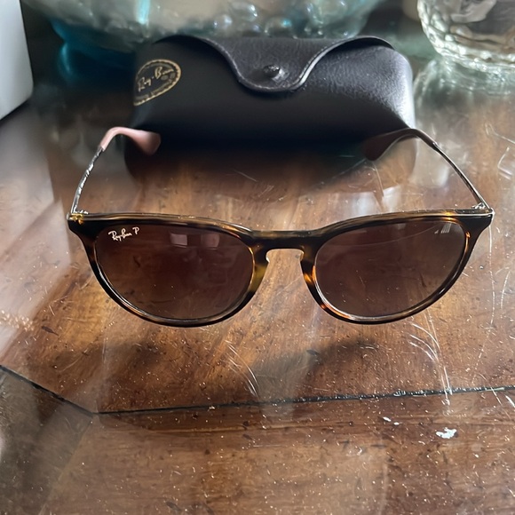 Ray-Ban RB4171 Erika Polarized 710/T5 With Case - Picture 4 of 10